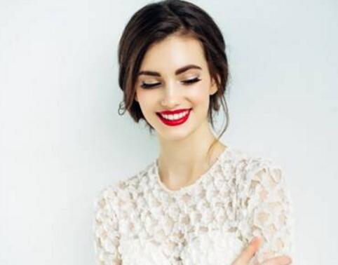 口红要涂好，护理千万不能少