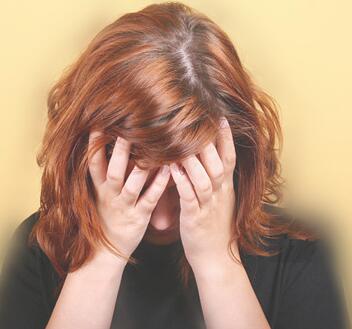 头发分界线明显稀少是什么原因呢