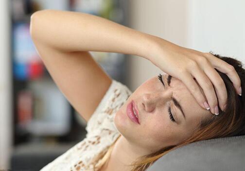 偏头痛的症状是什么 有什么方法可以快速缓解偏头痛