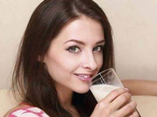 女生饥饿时补充能量 不要吃这些食物