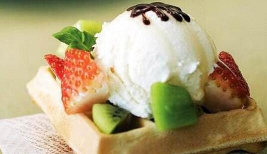 甜食吃多了会长痘痘吗 甜食不利于身体健康