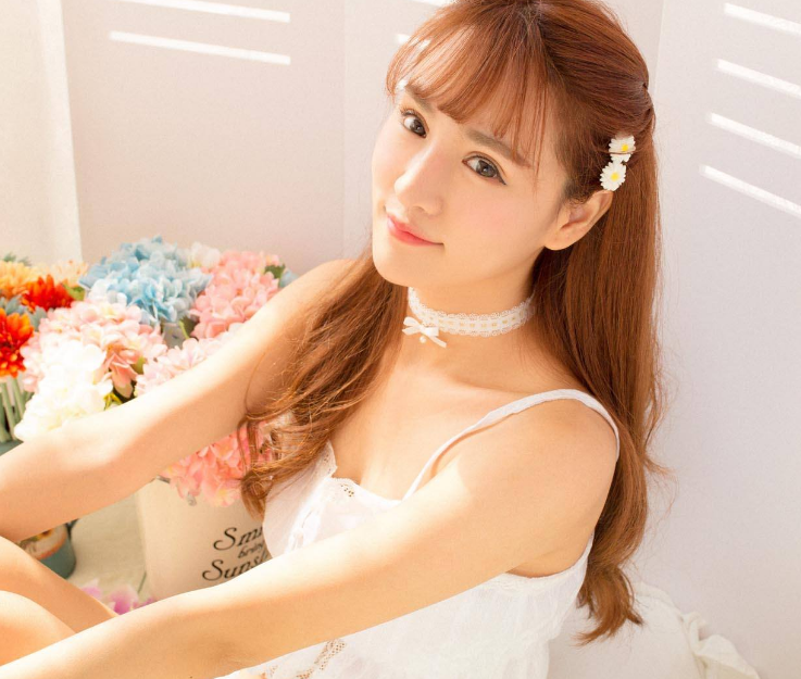 污到湿的黄文阅读  一条超短热裤的少女