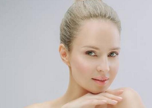 女生熬夜后的肌肤抢救方法 让你获得靓丽光洁的肌肤