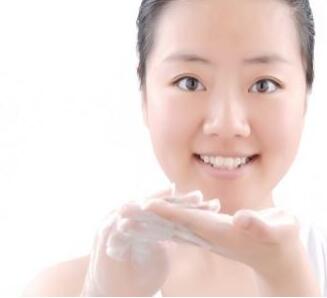 如何消除双下巴呢 推荐中医按摩方法