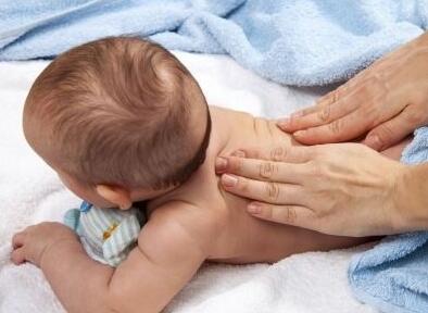 小儿捏脊的诀窍是什么 有哪些注意事项