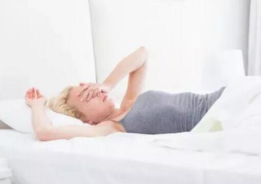 女人要在睡眠中养颜 护肤品比不上睡觉来的重要