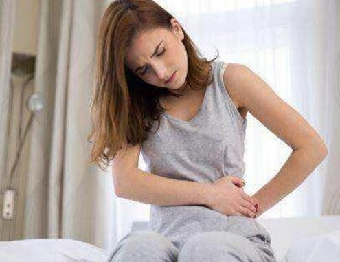 很多人都喜欢熬夜 女人熬夜有五大危害