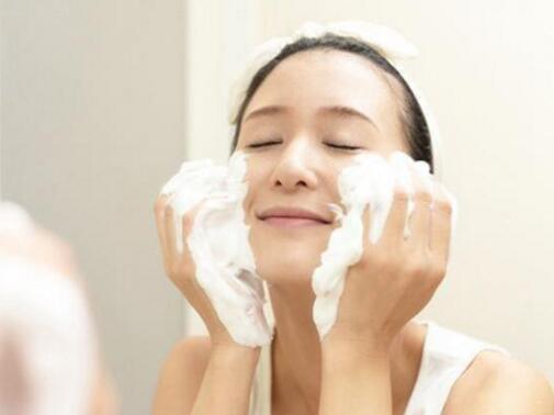 女性想让肌肤变得更好 内服外调要综合起来