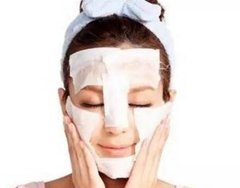 化妆水上脸的方式有很多 要讲究方法