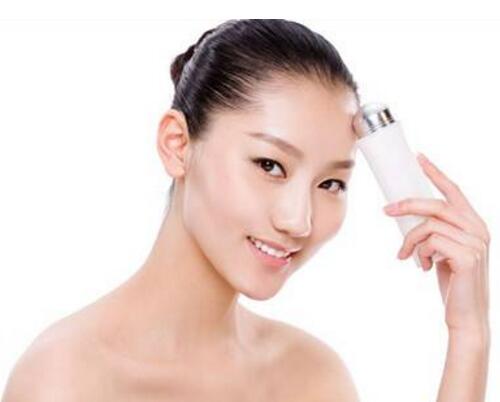 女生熬夜肌肤暗黄又粗糙 如何抢救疲累肌肤