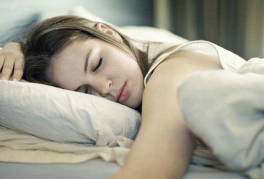 睡觉三习惯 让你更容易患病