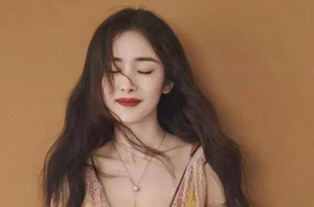 大脸女生最需要的三款发型 可以让脸型变得更加小巧