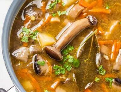 坐月子期间要如何来搭配食物才能满足产妇需要的营养