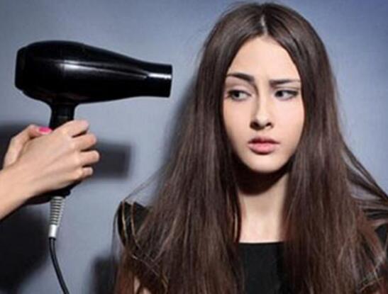 韩式大卷发优雅好看 体现优雅知性的美