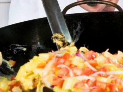 炒菜的四个习惯容易致癌 知道吗