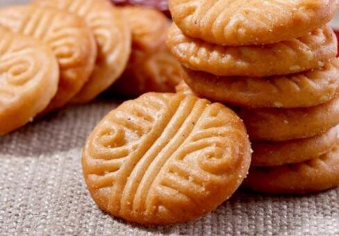 夏天你喜欢吃饼干当早餐 但这可能让你长胖