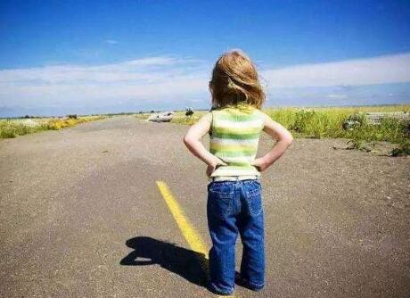 你想要成为孩子的好朋友 那就要这么做