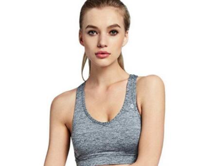 女生健身塑造好身材 最重要的是运动内衣