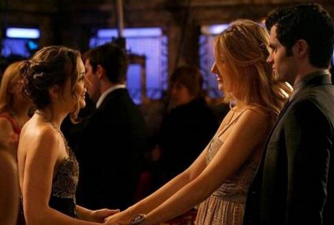 女性每天八卦一小时 八卦的作用不仅仅是八卦