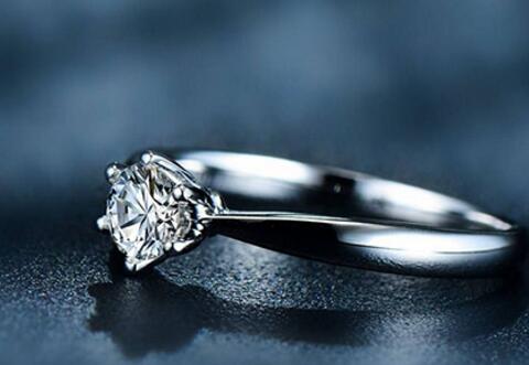 婚戒的金料哪种最好 爱情比金坚