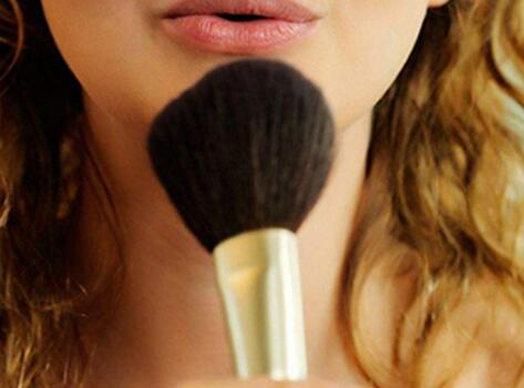 爱化妆的女人都有这些坏毛病 说的就是你