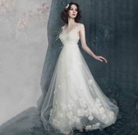 娇小女孩如何选择婚纱？娇小女孩必看