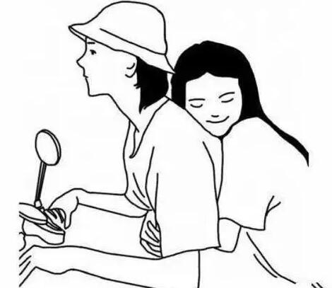 睡姿揭秘你们之间的关系好坏