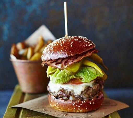 油性皮肤如何改善 要从这几个饮食习惯下手