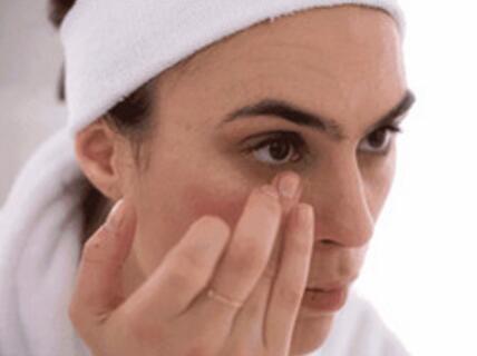 面霜可以代替眼霜吗 各有各的作用