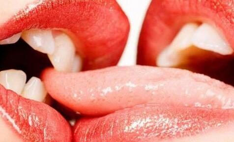 舌头根部有疙瘩是什么原因