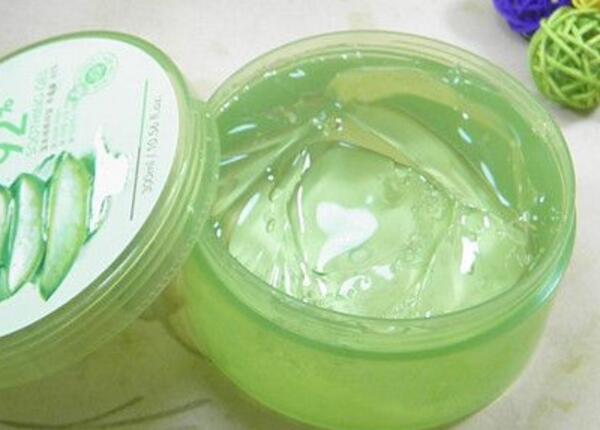 芦荟胶晒后修复 晒后变黑修复用芦荟胶效果怎么样