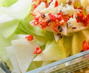 减肥期间不可以只吃素菜你知道这个误区吗