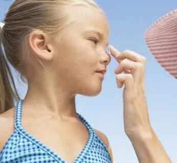 防晒乳和防晒霜的区别 质地不同吸收的效果不同