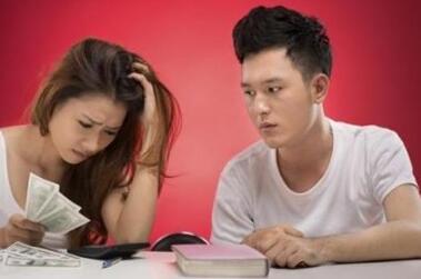 老公太小气就连孩子压岁钱也骗 怎么办