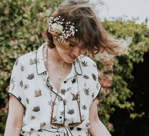 印花衣服怎么穿 让美感美绽放在你身上