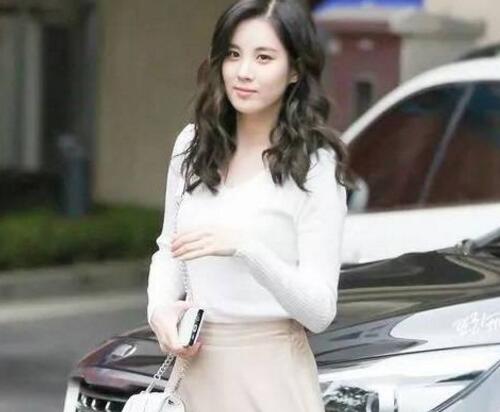 可爱性感半身裙 可爱娇俏两不误