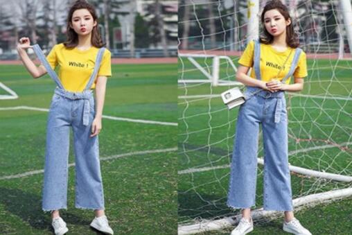 休闲T恤搭配牛仔宽腿裤，让你时尚又白搭