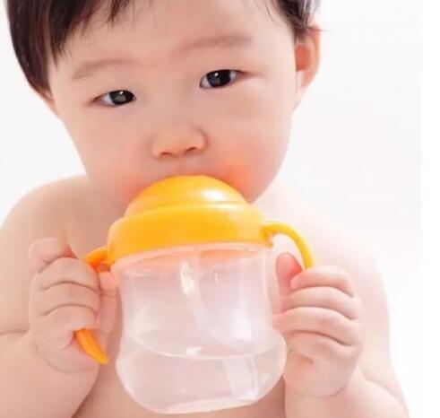 宝宝怕打针怕医生怎么办 我有招