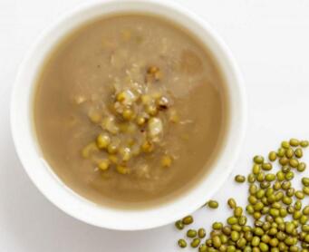 夏季喝绿豆汤真的能起到消暑止渴的作用吗