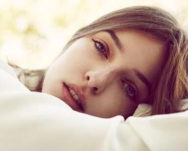 为什么女人比男人更容易哭