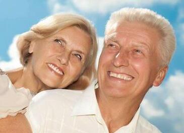 老年人千万要注意误吞假牙