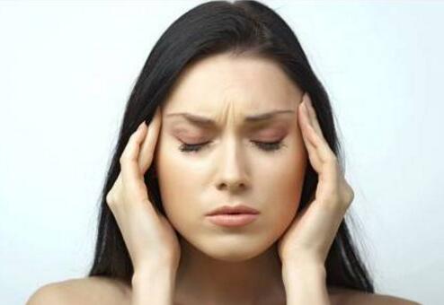 女生的黑眼圈大眼袋 眼霜就能够解决吗