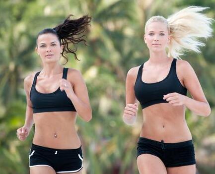 人们在夏天 常常是无病三分虚