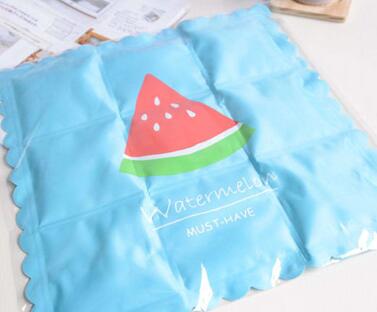 究竟冰垫里面装的是什么东西 有危害吗