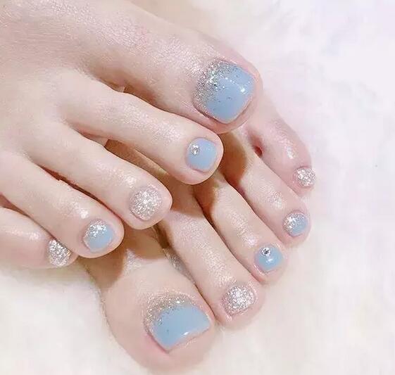 是什么原因才导致指甲变黄变空的呢