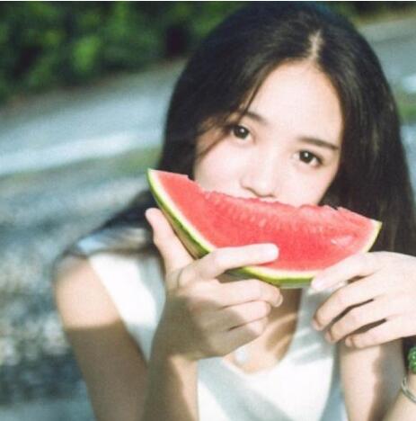 在夏季的时候吃西瓜有什么好处呢