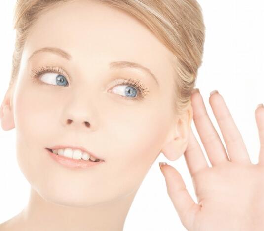 美白精华的使用误区 高价就要高效