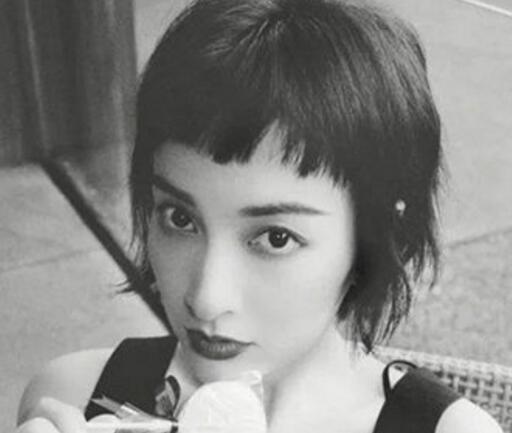 颈纹是怎么形成的 如何消除颈纹？