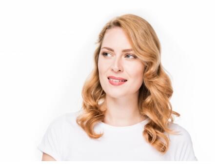 脸上起皮是怎么原因 脸上起皮怎么改善