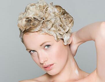 头发油怎么办 教你5个秘诀全部搞定